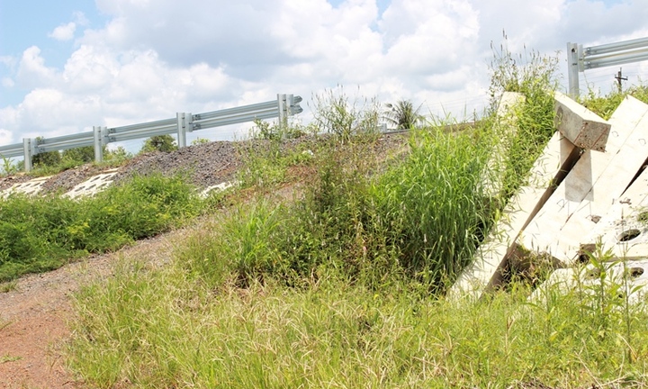 Đồng Nai: Dân dở khóc dở cười vì đường cao tốc